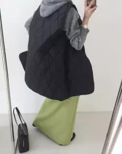 심플리 브이넥 노카라 경량 퀄팅 누빔 롱 베스트 조끼 패딩 (2color)