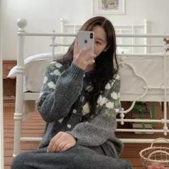 시에니 플라워 울 니트 가디건