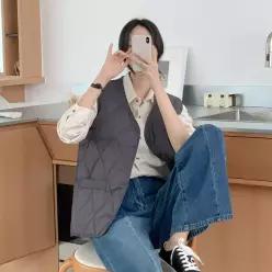 슬림핏 퀄팅 V넥 조끼 D24V405