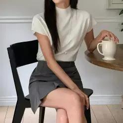 [코코블랑] 스쿱 모크넥 니트