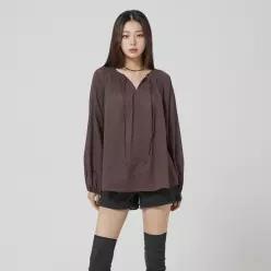 라운드넥 셔링 블라우스 AR3WB860