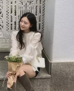 로지안 타이 블라우스 / 타이블라우스 블라우스 여성블라우스 A라인블라우스 체형커버 결혼식하객룩 가을하