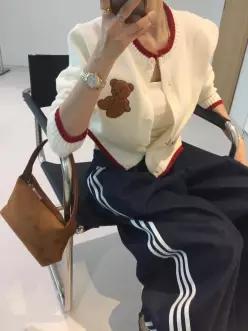 하트베어 링거배색 곰돌이 패치 레터링 라운드 가을 니트가디건 (2color)