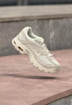 Nike 나이키 스포츠웨어 에어 맥스 모토 2K SE - 운동화 /파스 아이보리/팬텀 7653342