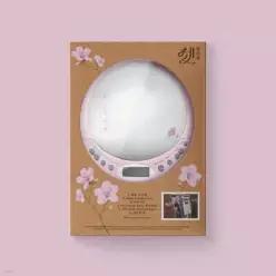 [CD] 아이유 (IU) - EP : 꽃갈피 셋 [CDP ver.][한정반] /CD 플레이어 + AA 건전지 2개 + 전원 케이블 + 유선 이어폰 + 아코디언 가사지 + 꽃갈피 스티커 2종 + 포토카드 3종 + 가로형 스티커 사진 2종 + ...