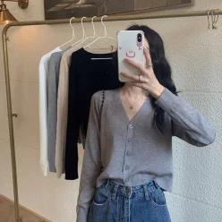 루즈 숏 가디건 여성 여자 패션 코디 가을 겨울 초 사계절 봄 데일리 아이템 베이직 심플