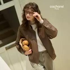 까사렐 26FW faux 레더 하이넥 보머 자켓 1종