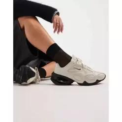 Nike 나이키 에어 맥스 뮤즈 SE 스니커즈 오프 화이트와 실버 7302713