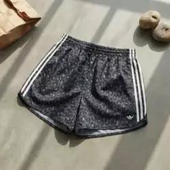 아디다스 MUST IT_ 새틴 숏 바지 팬츠 레오파드 차콜 KA2672