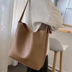 여성 가벼운 외출 가방 심플한 크로스백 파우치 포함 E2924558 미니토트백 예쁜핸드백