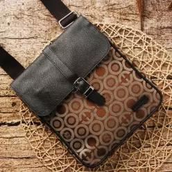 [하프클럽/]크로스백 슬림 모던 패턴 보조 가방 라이트브라운