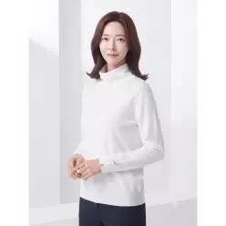 [하프클럽/샤트렌]화이트 소매 진주장식 포인트 터틀넥 니트 티셔츠 HCBSSW104