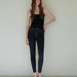 MWDNP0Z06DI 무신사 스탠다드 우먼 스키니 데님 팬츠 딥 인디고 3933110