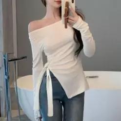 [하프클럽/]여성 언발란스 오프숄더 트임 긴팔 티셔츠 상의