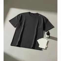 로아 ROA 26SS 로고 반팔 티셔츠 블랙 YBUW011JY01-BLK0020