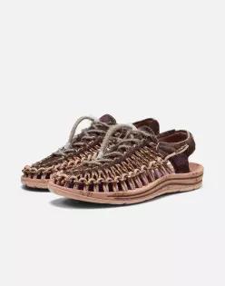 킨 26SS [UNEEK LEATHER] 유니크 레더 브라운 남여공용 샌들 KNSO6E091W2 1058229