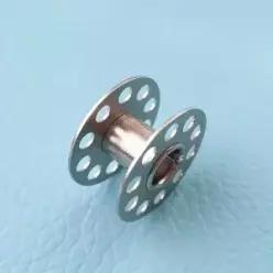 12개 재사용 가능한 금속 보빈 녹슬지 않는 부드러운 무광택 바느질 및 DIY 공예용 필수 용품