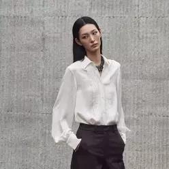 르네크루 26FW 클래식 핀턱 디테일 블라우스