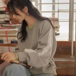 [JUST BETTER] 블룸 레이스 브이넥 맨투맨