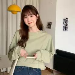[하프클럽/]여성 크롭 라운드 맨투맨 간절기 캐주얼 긴팔 티셔츠 가을 상의