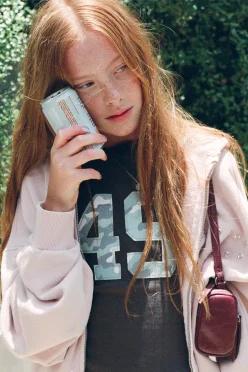 [국내매장] ZARA 여아 PRINT PATCH T-SHIRT - 브라운 2614/715/700 556509