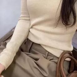 [라일리여성의류] Rly 라운드 니트 골지 기본핏 간절기 레이어드 상의