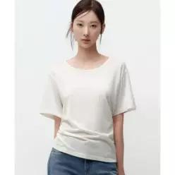 MUSINSA STANDARD WOMAN 우먼즈 릴렉스드 라이트웨이트 CR 스쿱 넥 티셔츠 [크림]