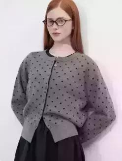 제네럴아이디어 generalideastandard 세미 루즈핏 도트 가디건 CHARCOAL WBE3L04511