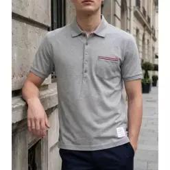 THOM BROWNE 26 피케 포켓 폴로 MJP022A 01455 055 4216510