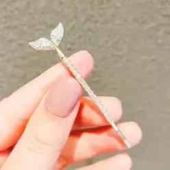 [하프클럽/]고래 반짝이 머리핀 여성 앞머리 포인트 헤어핀