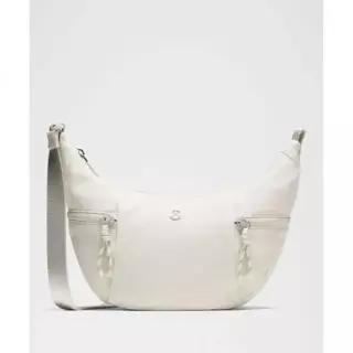 LULULEMON 스몰 슬라우치 슬링백 3L LTIV