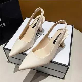 [라일리] Rly 포인트토 펌프스 구두 미들굽 스틸레토 뾰족코