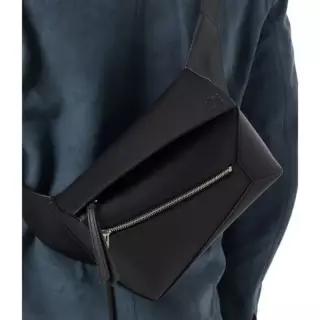 로에베 26FW Small Puzzle bumbag in classic calfskin B