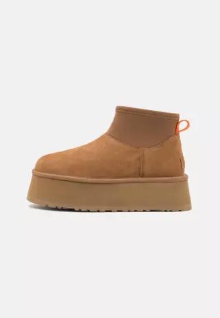 UGG 클래식 미니 디퍼 - 플랫폼 앵클 부츠 밤색 7483429