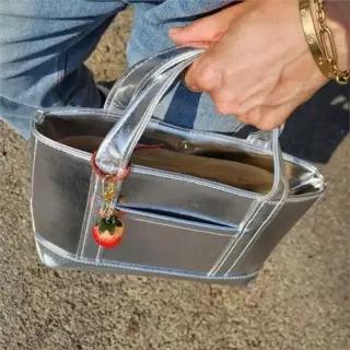 [라일리] Rly 토트백 메탈릭 실버 사각 핸드백