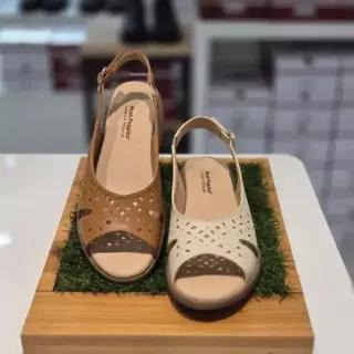 허시파피 세이브존04 여성캐주얼초경량컴포트샌들(4cm)ABC 시니어베이직카멜아이보리 3FQ024 3FQ025