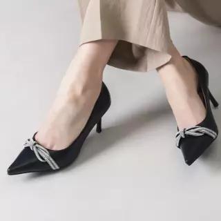 세라 에디션 큐빅 데코 가죽 펌프스 6.5CM O54P103