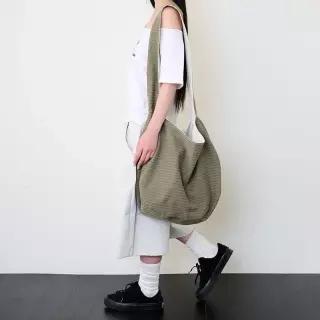 잇자바이브 REVER BLE STRIPE BAG - KHAKI