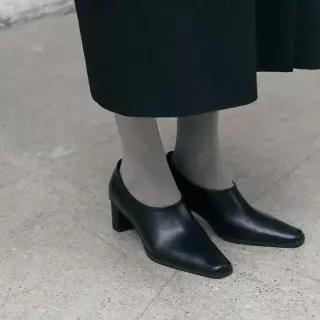 에퓨레 ROBE Square Pumps (2color)
