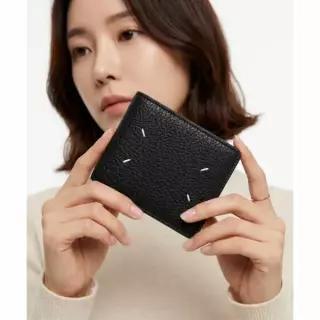 MAISON MARGIELA 4 스티치 슬림 2 바이폴드 반지갑 - 블랙 / SA1UI0016P4455T8013