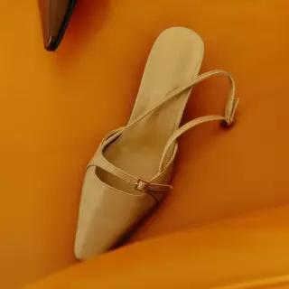 코모레비 뮤지엄 정상가 119000원 KM341 핸드메이드 버클 스트랩 키튼힐 슬링백 l 3Colors 3775730