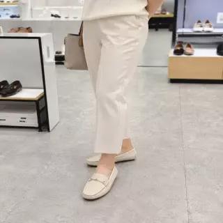 X25025 여성 2cm 골드장식 컴포트 로퍼 베이지JKTA77JK