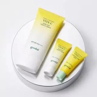 [리뉴얼] 구달 청귤 비타C 잡티케어 톤업 크림 50ml 기획 (+5ml + 세럼 5ml)