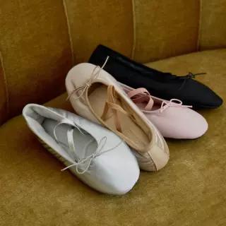 코모레비 뮤지엄 정상가:96000원 KM285 핸드메이드 패디드 밴딩 플랫 슈즈 I 4Colors 3775543
