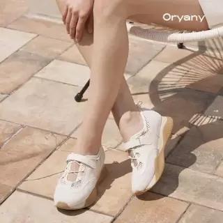 오야니 [백화점가 199 000] 26SS 메리제인 스트링 스니커즈