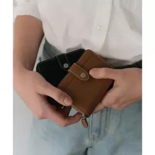 OSTKAKA 로고 버튼 지갑 브라운