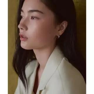 무신사스탠다드 MUSINSA STANDARD WOMAN 우먼즈 노트 후프 이어링MEEAE7C58-SI 173477