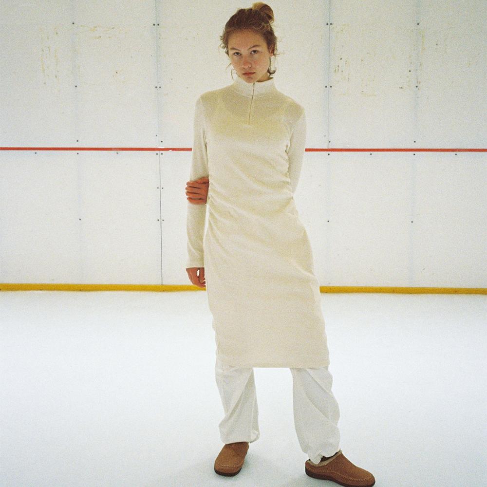 ZIP-UP SHIRRING DRESS DOVE