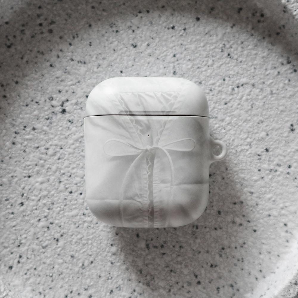 ootd airpods case.(glossy, matte)