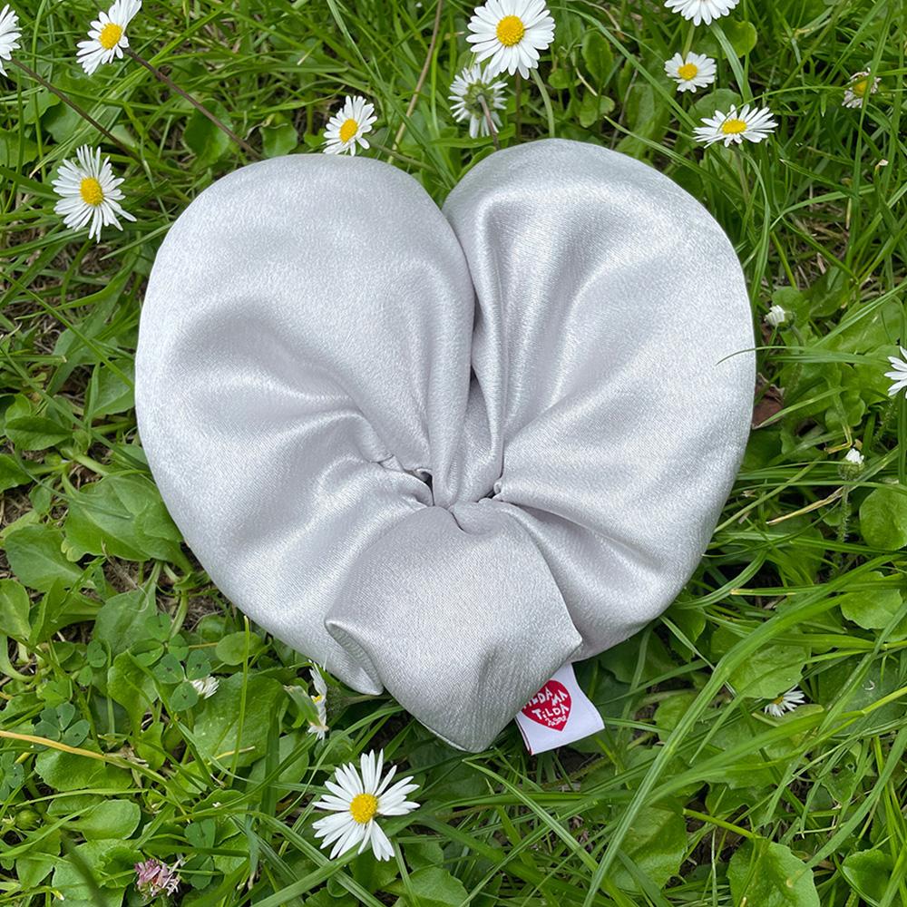 Brave Heart Scrunchie_silver